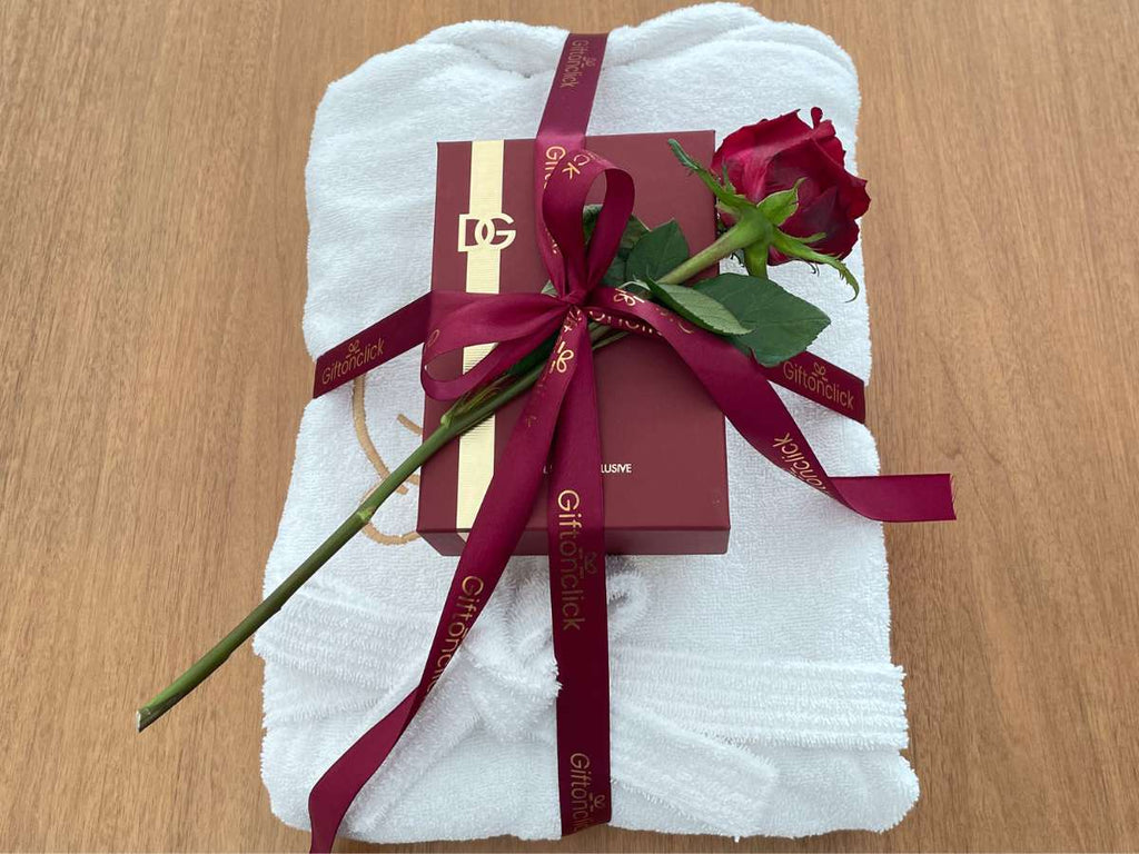 Queen Robe & Dolce & Gabbana Gift Set