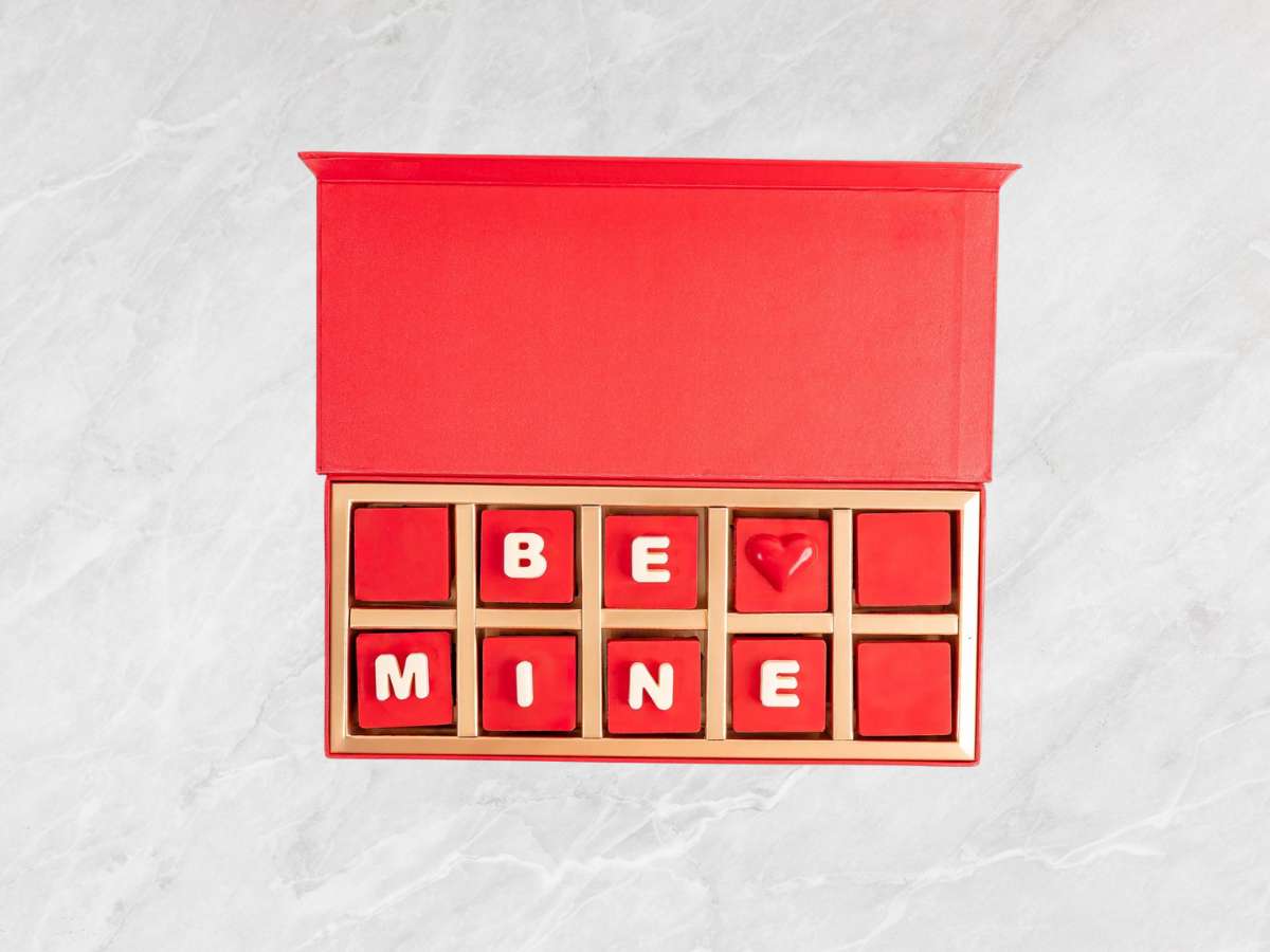 Be Mine chocolate gift Dubai | romantic chocolate box Dubai

Valentine chocolate gift Dubai

premium milk chocolates Dubai

chocolate gift box for couples Dubai

assorted filled chocolates Dubai

luxury chocolate gifts Dubai

chocolate truffles gift Dubai