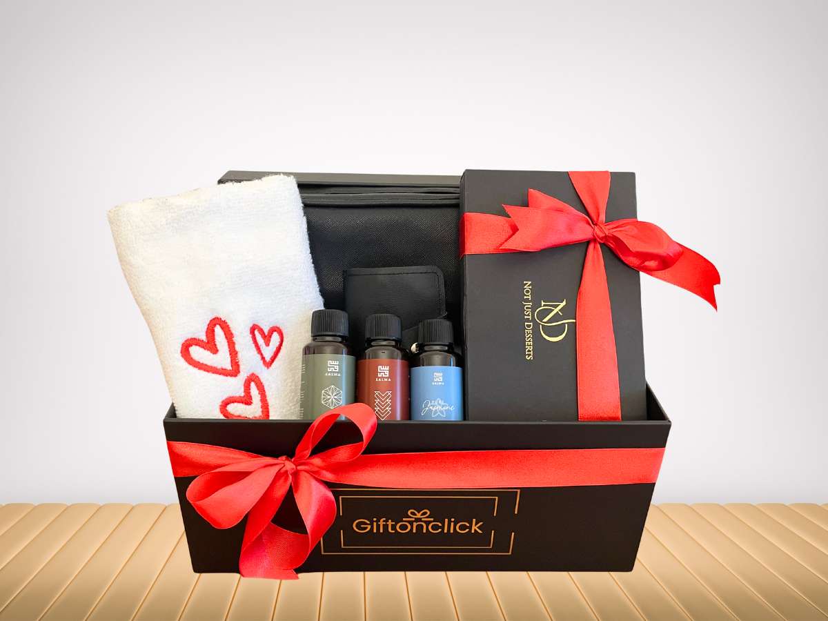 Valentine chocolate Dubai | Belgian chocolate gift Dubai | Luxury chocolate bar Dubai | Men’s grooming kit Dubai | Leather toiletry pouch Dubai | Heart towel gift Dubai | Travel-size toiletries Dubai | Grooming gift set Dubai | Romantic gift for him Dubai | Chocolate and grooming Dubai | Anniversary gift Dubai men | Premium men’s gift Dubai
